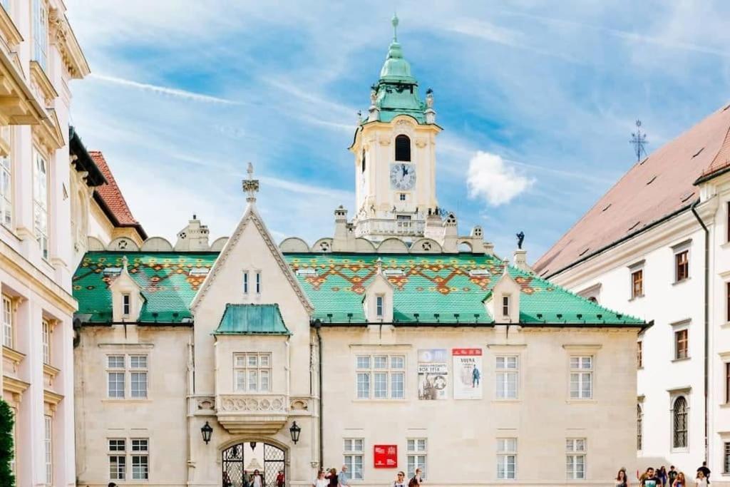 Diamond Residence In Old Town With Free Parking Pressburg Exterior foto